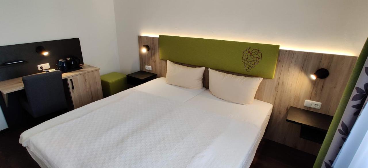 Hotel Goldene Traube กุนซ์บวร์ก ภายนอก รูปภาพ